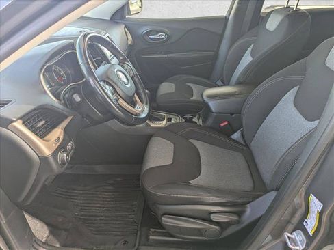 Used 2014 Jeep Cherokee Latitude AWD/4WD image 15