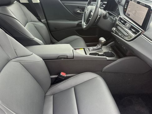 New 2025 Lexus ES 350 w/ Premium Package image 15