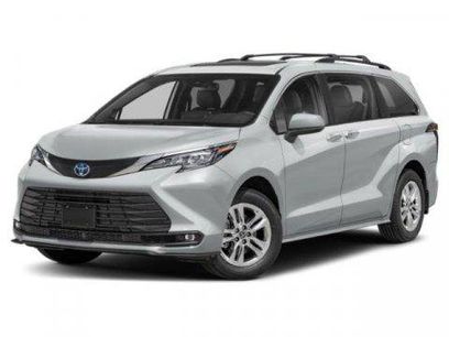Certified 2023 Toyota Sienna XLE Woodland Edition