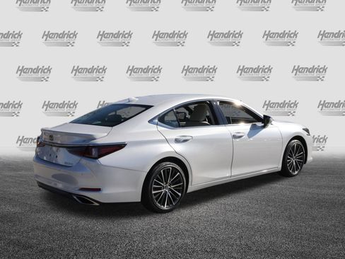 Used 2025 Lexus ES 350 w/ Premium Package image 9