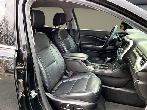 Used 2019 GMC Acadia SLT image 25