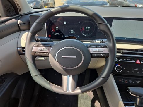 Used 2025 Hyundai Tucson SEL FWD image 18