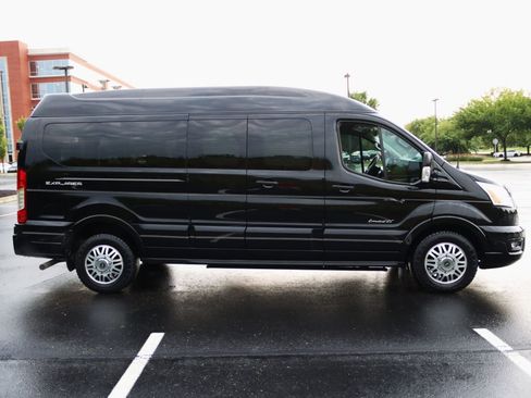 Used 2021 Ford Transit 150 Low Roof AWD image 5