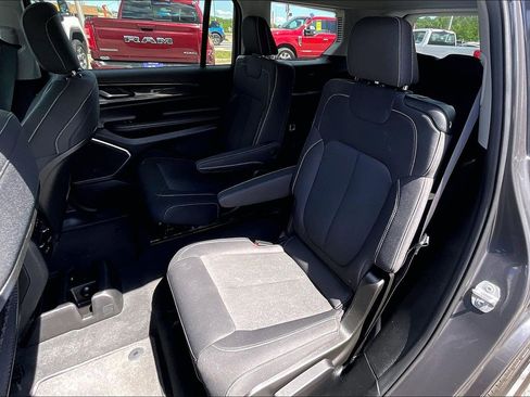 Used 2022 Jeep Grand Cherokee L Laredo w/ Luxury Tech Group I RWD image 24