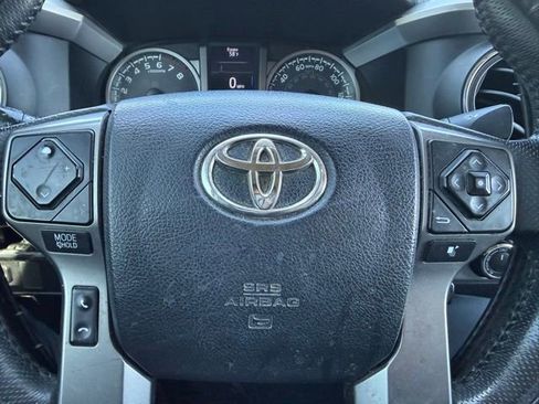Used 2017 Toyota Tacoma SR5 w/ Tow Package AWD/4WD image 14