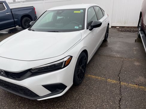Used 2022 Honda Civic Sport image 4