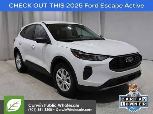 Used 2025 Ford Escape Active AWD/4WD image 1