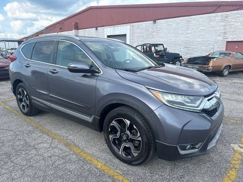 Used 2017 Honda CR-V Touring image 4