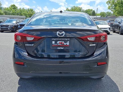 Used 2018 MAZDA MAZDA3 Grand Touring w/ Premium Equipment Package FWD image 6