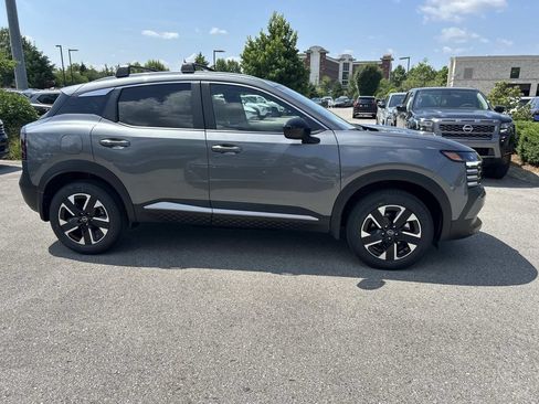 New 2026 Nissan Kicks SV w/ Cold Weather Package AWD/4WD image 8