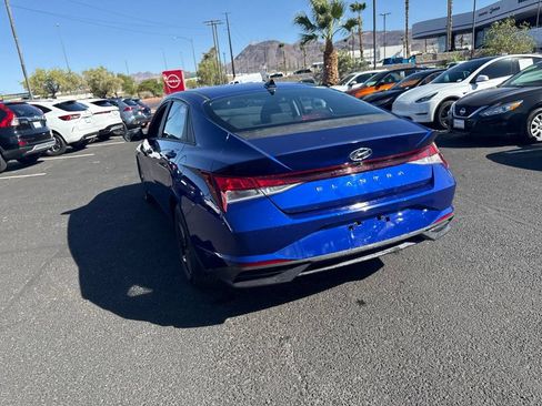 Used 2021 Hyundai Elantra SEL w/ Convenience Package FWD image 12
