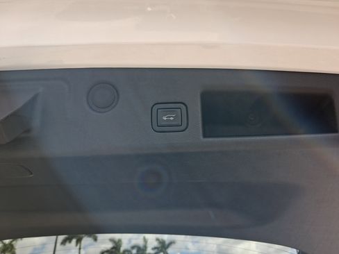 Used 2024 Chevrolet Equinox RS FWD image 6