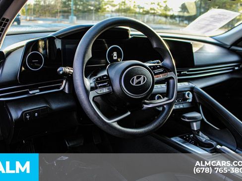 Used 2024 Hyundai Elantra SEL image 22