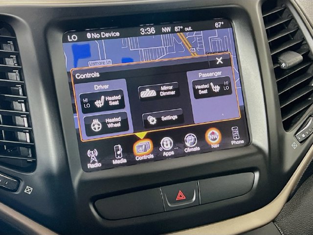 Used 2015 Jeep Cherokee Limited AWD/4WD image 22