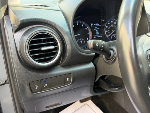 Used 2018 Hyundai Kona SEL AWD/4WD image 26