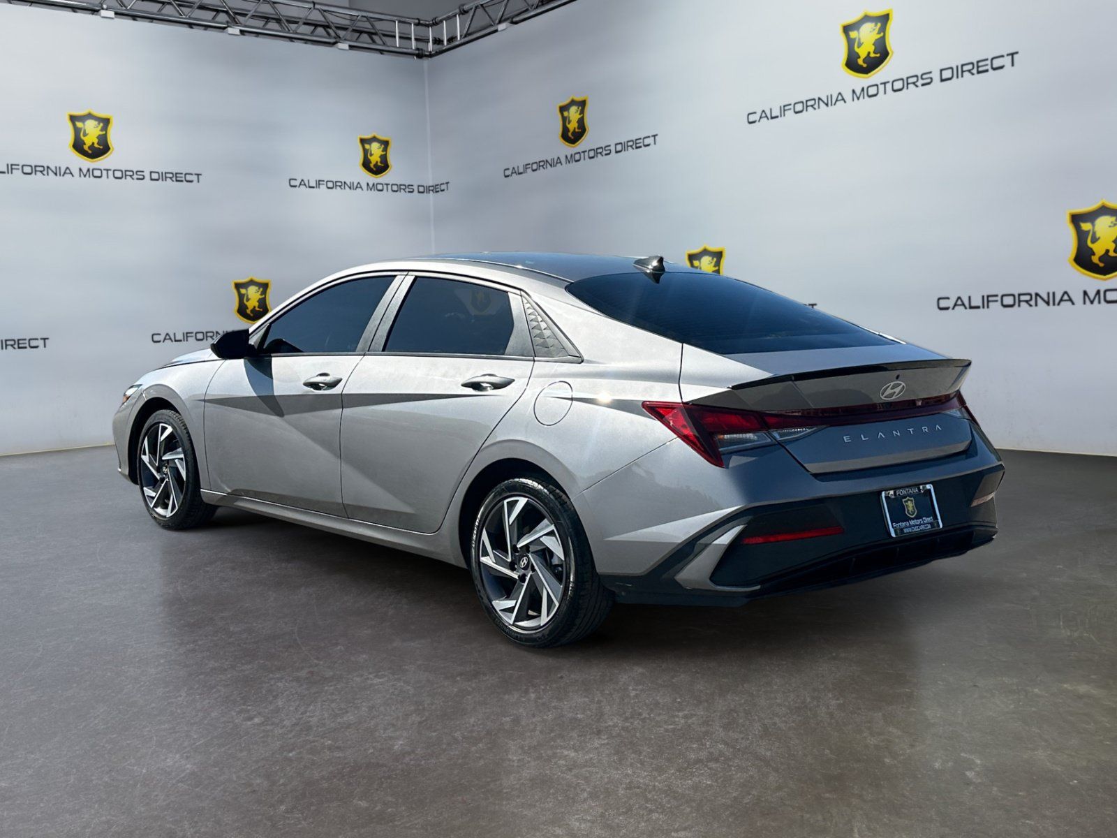 Used 2025 Hyundai Elantra Sport w/ Cargo Package FWD image 3