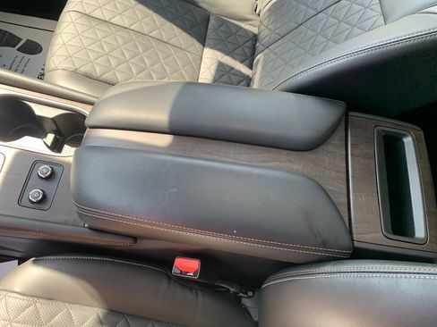 Used 2024 Nissan Murano Platinum w/ Cargo Package FWD image 11