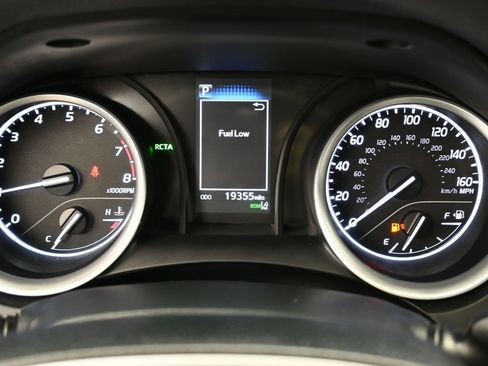 Used 2023 Toyota Camry LE image 20