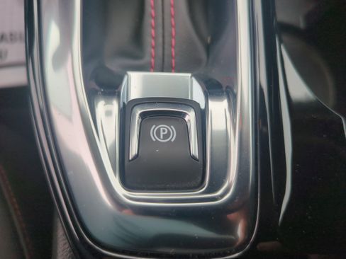 Used 2024 Chevrolet Trax RS FWD image 24