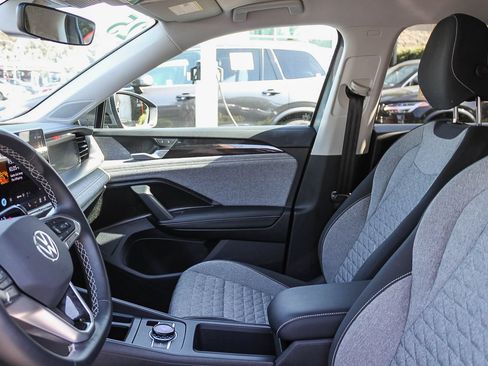 Used 2025 Volkswagen Tiguan S FWD image 19