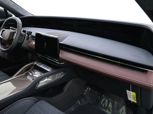 New 2026 Lincoln Nautilus Black Label image 15