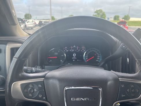 Used 2018 GMC Sierra 2500 Denali w/ Duramax Plus Package AWD/4WD image 23