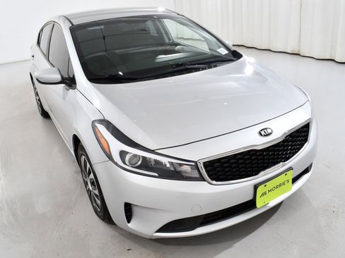 Used 2018 Kia Forte LX w/ LX Rear Camera Package image 4