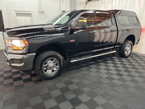 Used 2024 RAM 2500 Tradesman w/ Chrome Appearance Group image 5