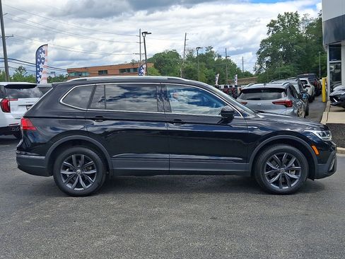 Used 2022 Volkswagen Tiguan SE FWD image 7