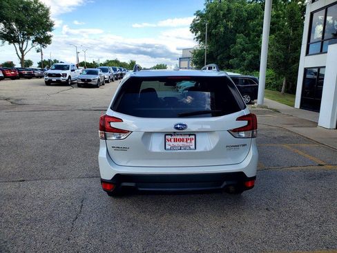 Used 2022 Subaru Forester Premium AWD/4WD image 6