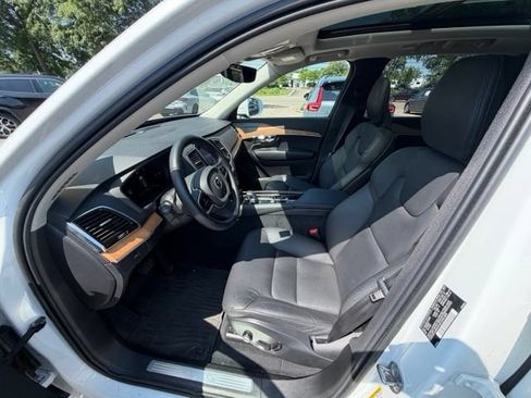 Used 2025 Volvo XC90 B5 Plus w/ Protection Package Premier AWD/4WD image 16