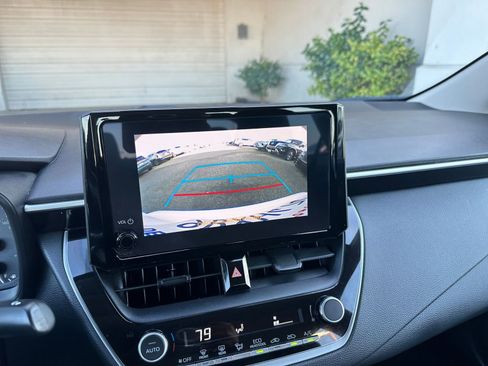 Used 2023 Toyota Corolla LE image 17