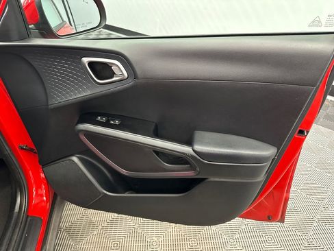 Used 2021 Kia Soul S image 14