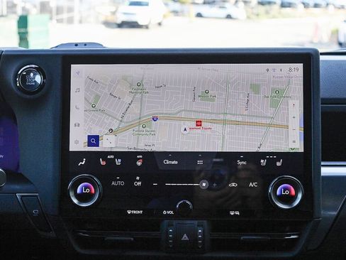 Used 2024 Lexus GX 550 AWD/4WD image 15