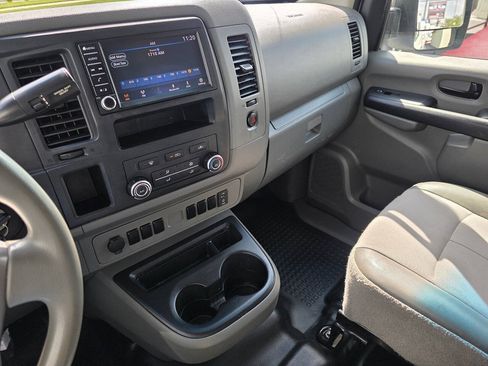 Used 2020 Nissan NV 2500 S RWD image 19