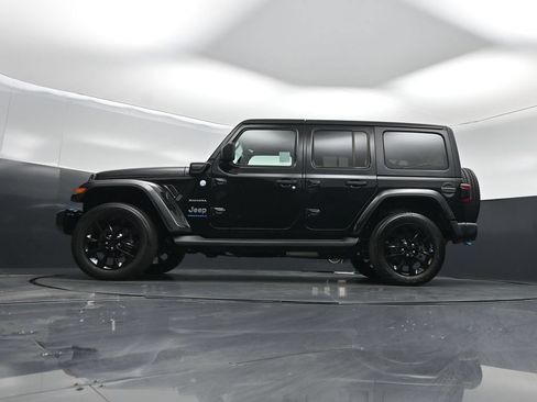 Used 2023 Jeep Wrangler Unlimited Sahara AWD/4WD image 44