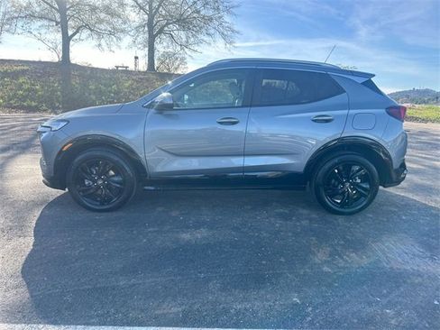 Used 2024 Buick Encore GX Sport Touring image 13