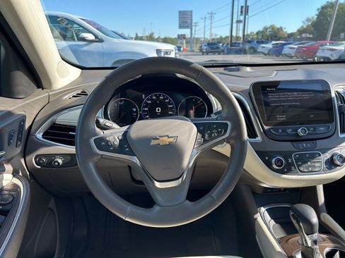Used 2024 Chevrolet Malibu LT image 14