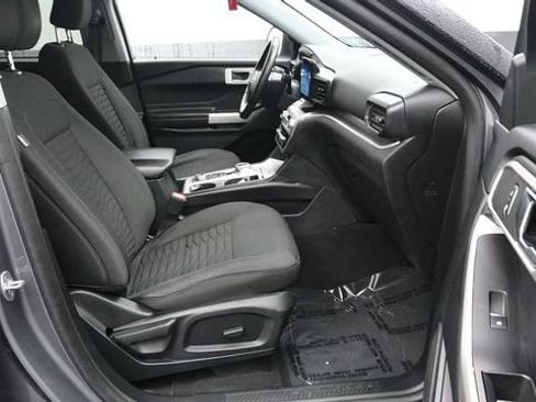 Used 2021 Ford Explorer XLT AWD/4WD image 11
