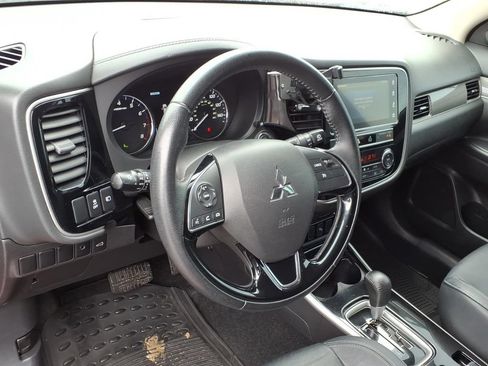 Used 2019 Mitsubishi Outlander SEL AWD/4WD image 24