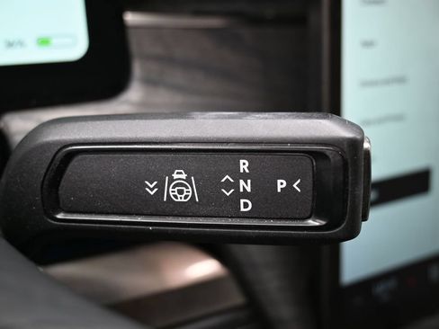 Used 2023 Rivian R1S Adventure AWD/4WD image 19