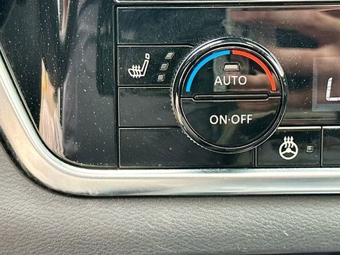 Certified 2023 Nissan Rogue Platinum w/ Platinum Premium Package image 21