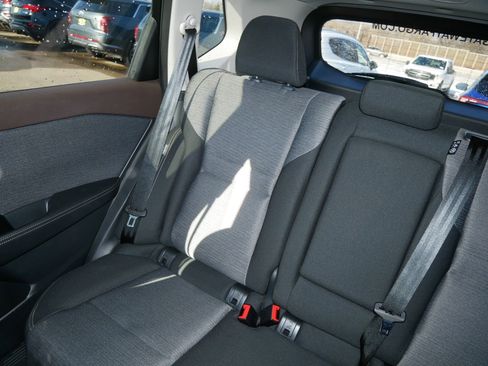 Used 2023 Nissan Rogue SV image 12