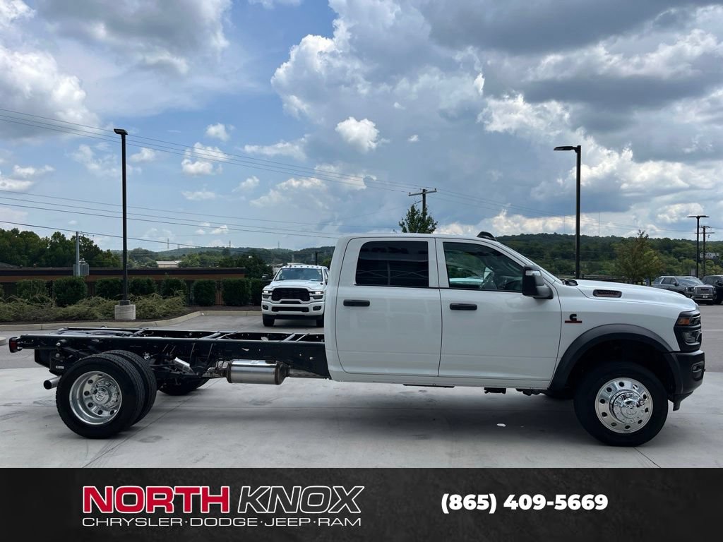 New 2026 RAM 5500 Tradesman AWD/4WD image 19