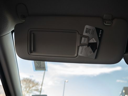 New 2025 Kia K4 LXS FWD image 38