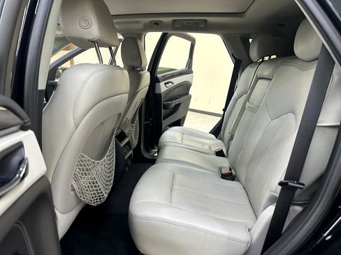 Used 2016 Cadillac SRX Luxury w/ Driver Awareness Package image 31