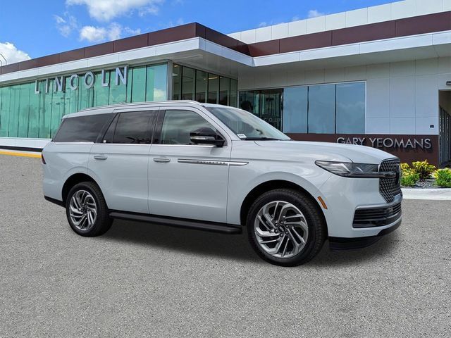 New 2026 Lincoln Navigator Premiere AWD/4WD image 2