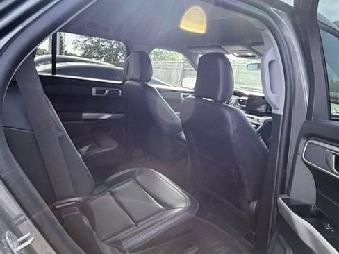 Used 2024 Ford Explorer XLT w/ Equipment Group 202A AWD/4WD image 9