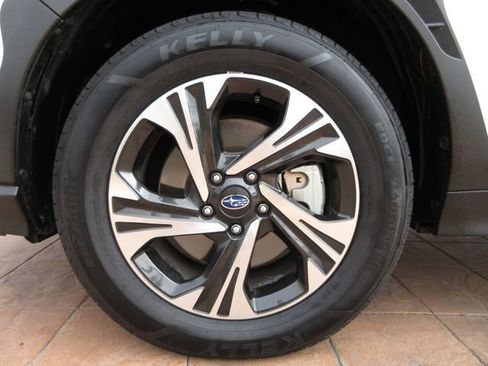 Used 2024 Subaru Crosstrek 2.0i Premium AWD/4WD image 8