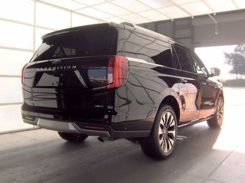 Used 2025 Ford Expedition Max Platinum w/ Driver's Package AWD/4WD image 10